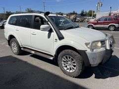 2011 Mitsubishi Challenger Wagon