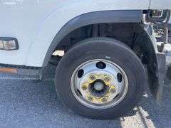 2014 Isuzu NPR Series Truck