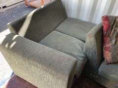 Corner Lounge & Extendable Dining Table/Rug