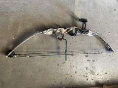 Redzone Left Hand Compound Bow & Arrows, Gel Blaster & Cases