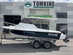 Savage Off Shore Fibreglass Boat c/w 150 Yamaha Motor and Trailer