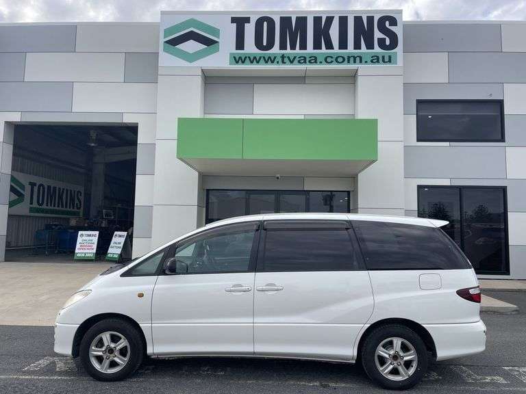 2000 Toyota Estima 7-Seater Van