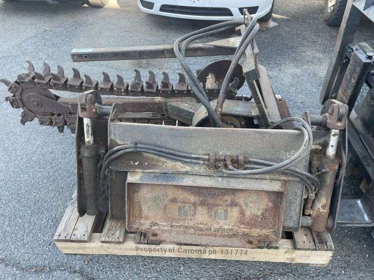 Dingo Trencher & Dingo 4-in-1 Bucket