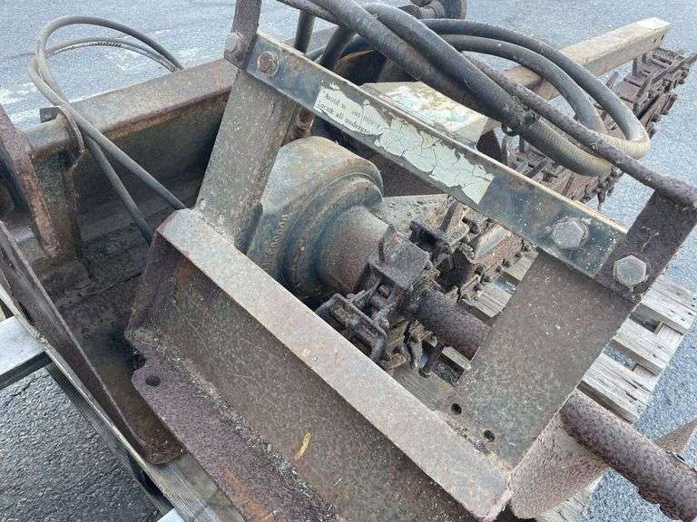 Dingo Trencher & Dingo 4-in-1 Bucket