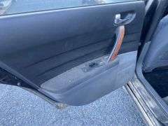 2004 Nissan Maxima ST Sedan