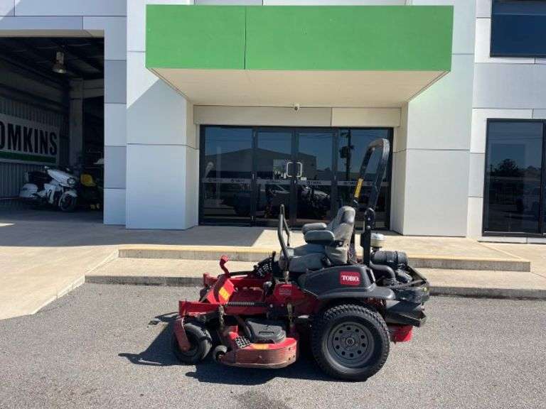 2020 Toro 3000 Series Zero Turn Mower