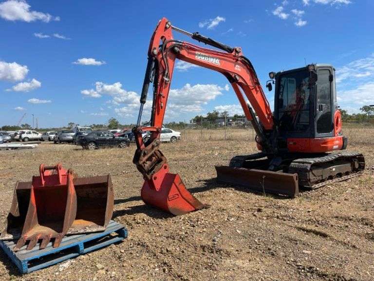 2013 Kubota U55 Track Excavator & Buckets