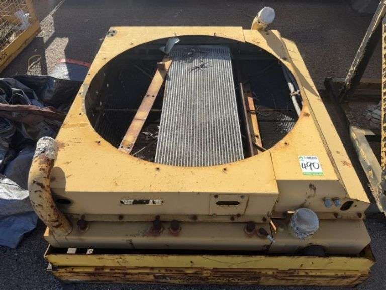 Sandwich Type Cat Radiator Caterpillar Radiator - TVAA Pty Ltd T/A Tomkins Valuers & Auctioneers