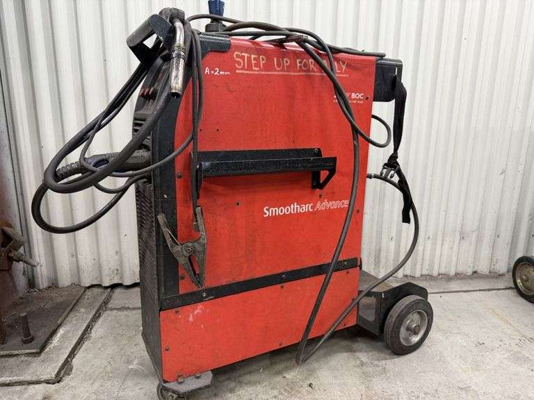 BOC Smootharc 200C Advance II MIG Welder