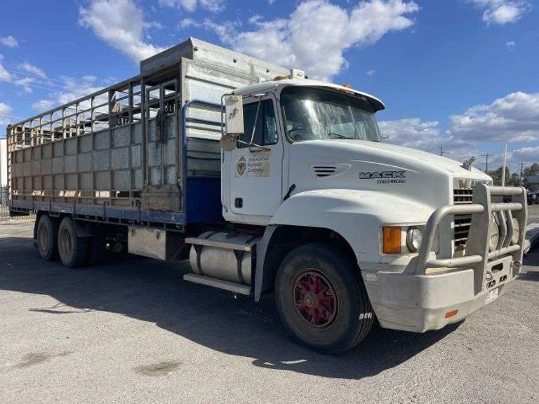 2001 Mack Metroliner 6x4 Stock Truck