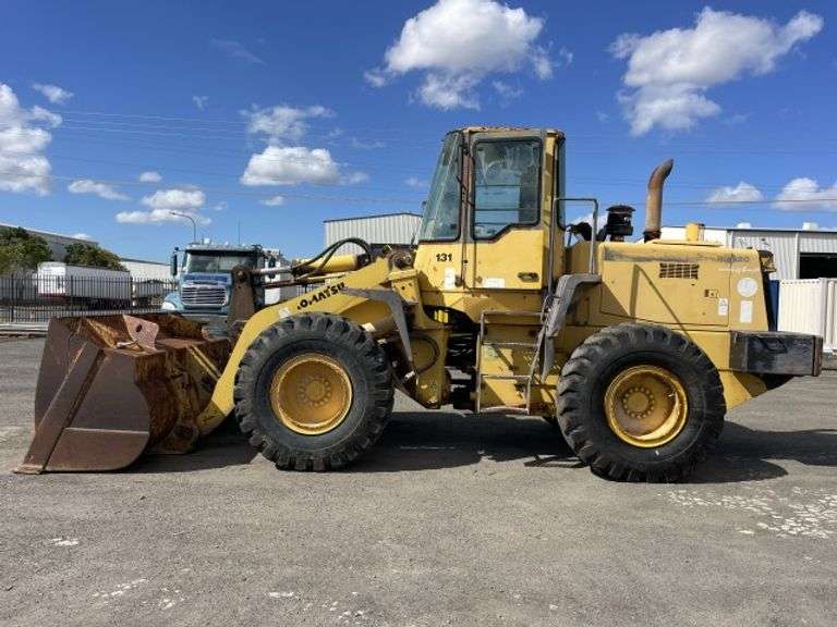 2003 Komatsu WA-320 Loader