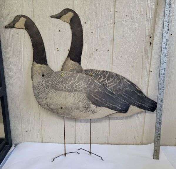 2 Vintage Geese Decoys. cash only. (5G) Texas Online Auction House