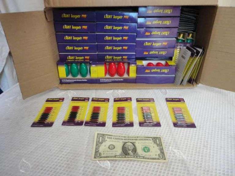 HUGE LOT OF REPLACEMENT LIGHTS CHRISTMAS ALL DIFFERENT COLORS AND SIZES