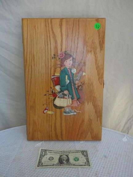 WOODEN ART CARRYING CASE HAND PAINTED FRONT LATCH MISSING