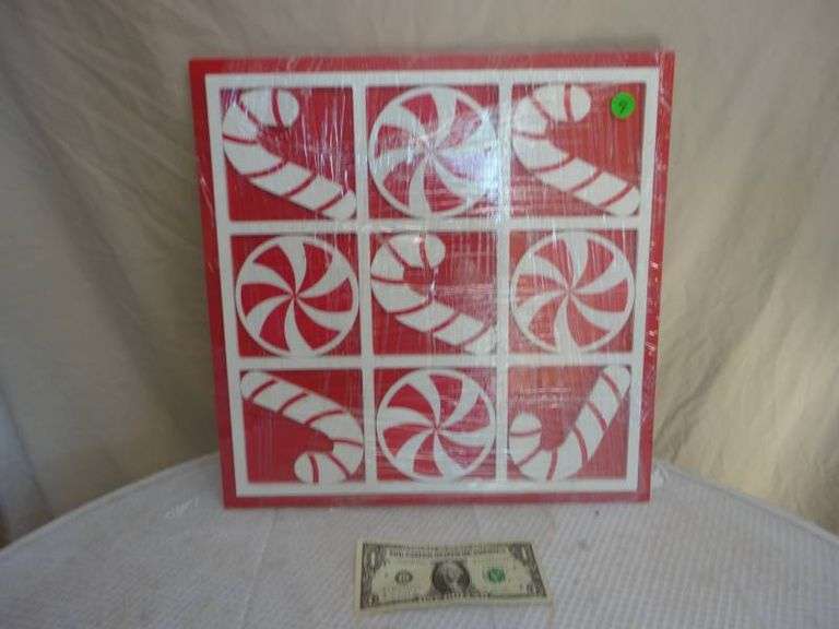 HOLIDAY CANDY CANE TIC TAC TOE GAME