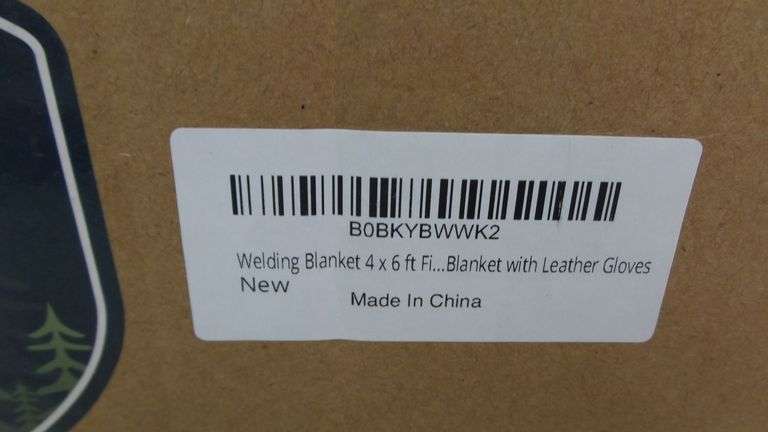 NEW Set of TWO 4ft x 6ft Welding Blankets w/Leather Gloves! (4A)