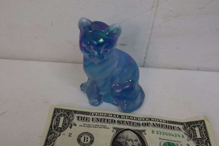 Beautiful FENTON Iridescent Blue Glass Cat! (3B)