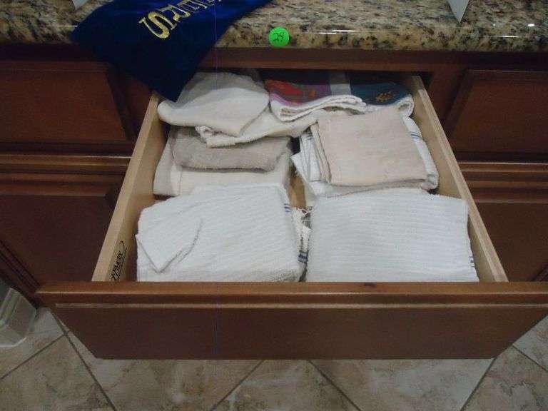 Cash Only.  Drawer lot, cup towels.  (K)