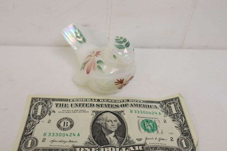 Gorgeous Handpainted & Signed FENTON Glass Bird! (3B)