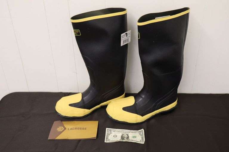 $$ NEW Pair of Men's Lacrosse 16" Alloy Toe Boots! Size 12 (1A)