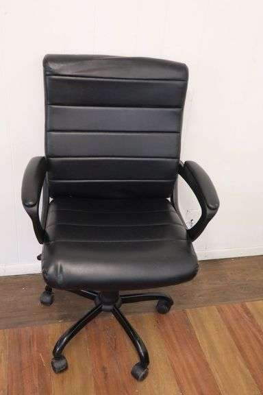 Office Chair! A few minor imperfections, but lots of life left! (PW)