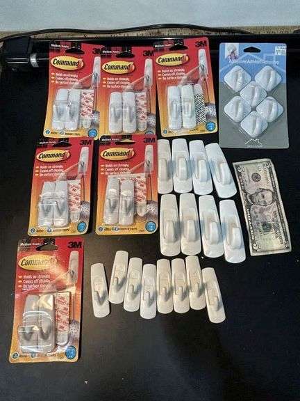 COMMAND HOOK LOT-SOME IN PACKAGE-OTHERS NEED THE STICKY TAPE