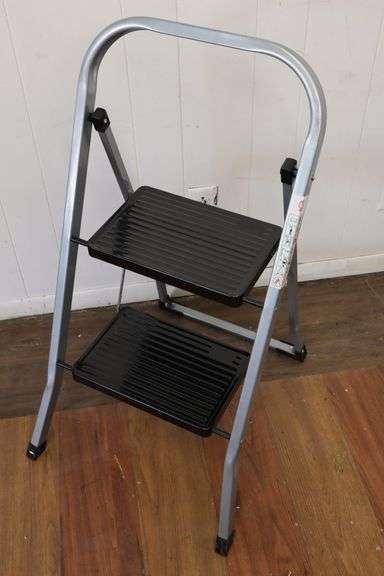 Like New Step Ladder! (W1)