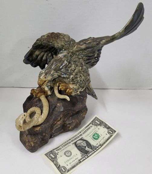 Nice Eagle & Snake Figurine. ~ cash only ~. (5B)