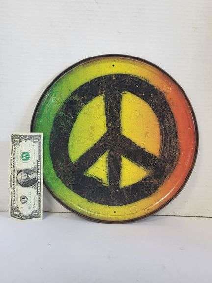 Small Metal Peace Sign.  ~ cash only~.  )1C)