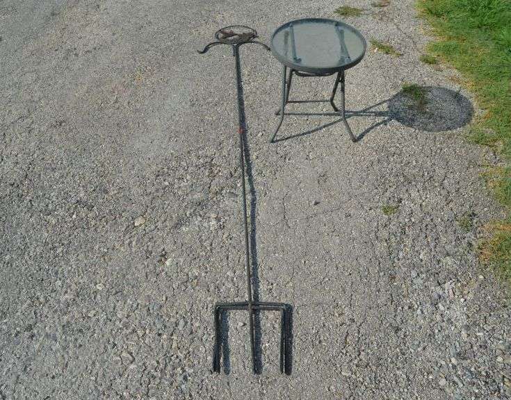 8' SHEPHERD'S HOOK & SMALL GLASS OUTDOOR TABLE