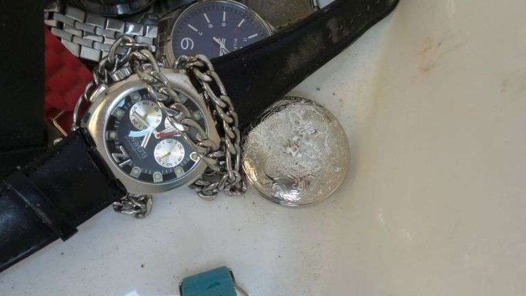 Lot of Assorted Watches! Relic, Casio, Timex, Fossil, Etc! Most need batteries. (2E)