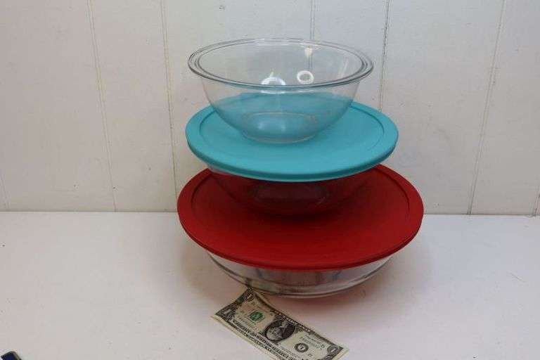 Set of Pyrex Glass Mixing/Storage Bowls! (T1)