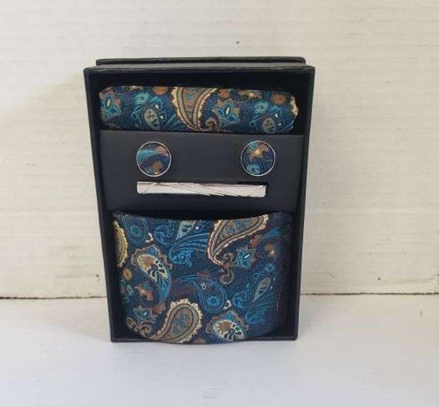 Tie and Cuff Links Set.  ~ cash only~.  (5A)