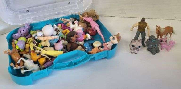 Small Character Figure Toys.  ~ cash only~. (2A)