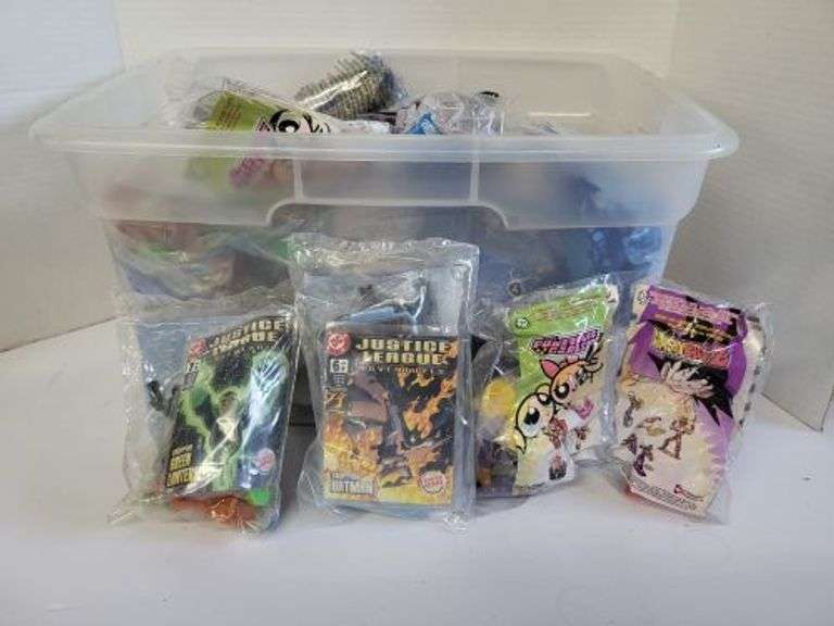 Meal Prizes – Majority Action Figures.  ~ cash only~. (3B)
