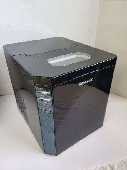 Emerson Ice Maker.  ~ cash only~.  (5H)