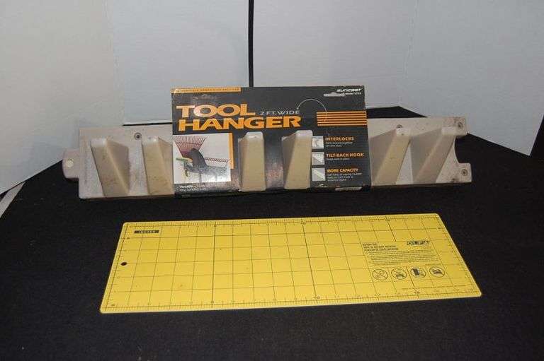 **NEW** Outdoor Yard Tool Hanger