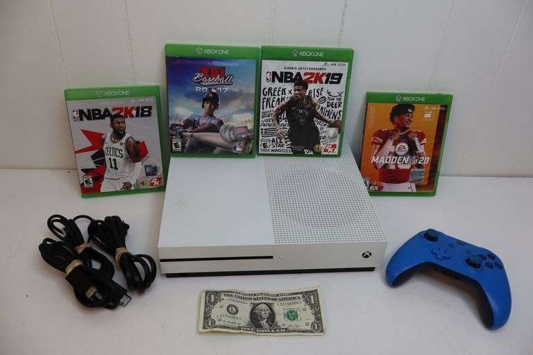XBOX One S w/4 Games & Wireless Controller! Works all the way! (3A)