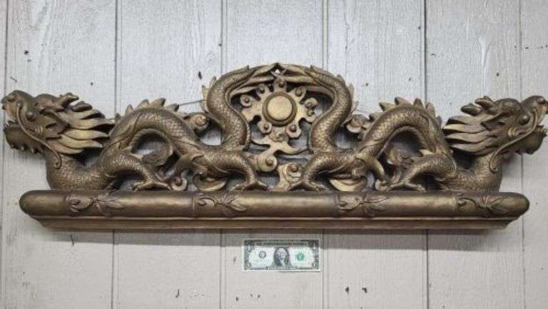 Really Cool Dragon Wall Hanging. Over 3ft long.  ~ cash only ~. ( row 1)
