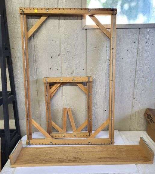 Rug Loom.  ~ cash only ~. ( row 1)