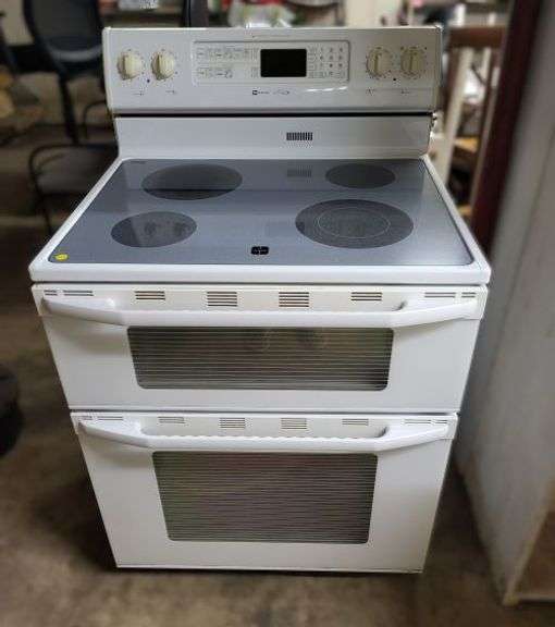MAYTAG Gemini Double Oven Electric Stove. Self-cleaning – Electric Cord and manual  included.  ( see extra images)~ cash only ~. ( row 2)