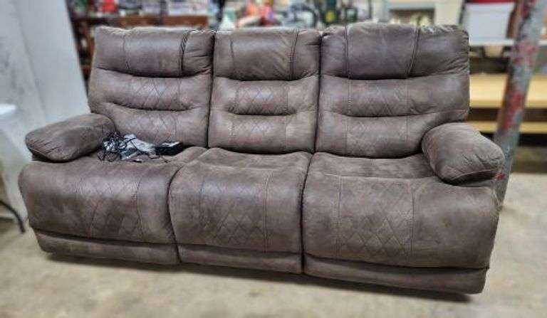 Electric Reclining Sofa. Each end reclines – Very Clean. ~ cash only ~.  ( row 2)
