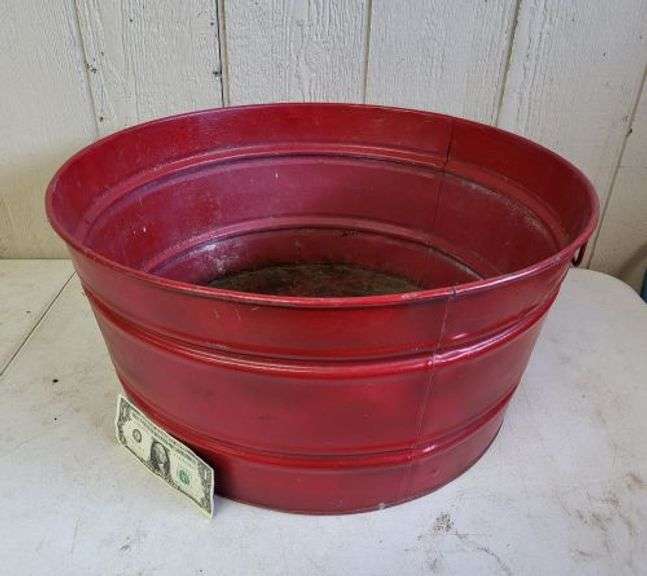 Large Metal Bucket. ~ cash only ~.(5E)