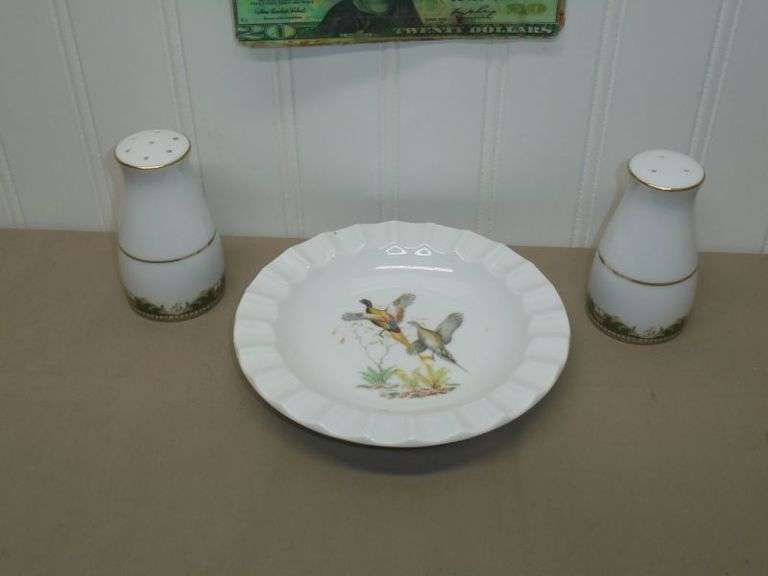 S&P Shaker Pair and a Small Dish. Texas Online Auction House