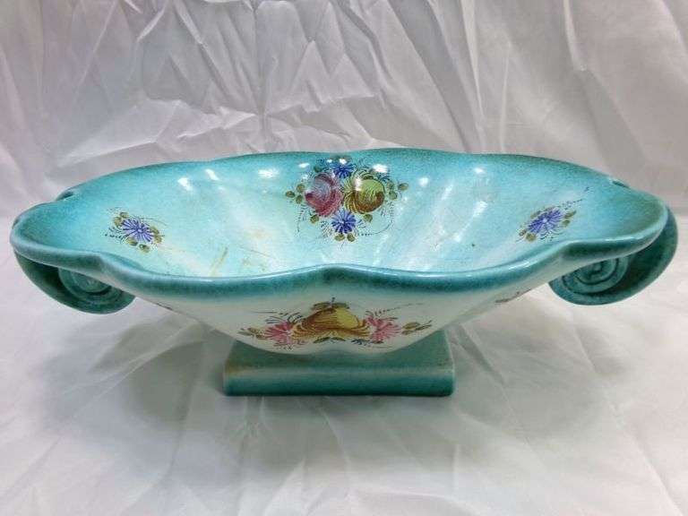 Beautiful antique centerpiece from Dervta Italy marked 9523