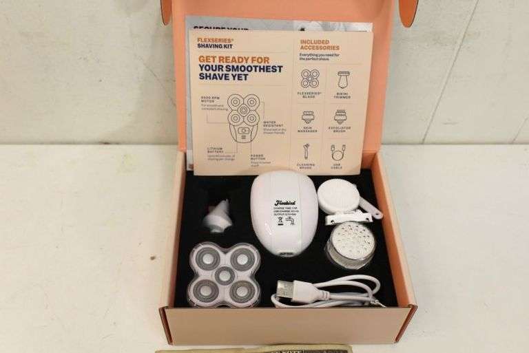 NEW Freebird for HER Flex Series Rechargeable Shaving Kit! (2C)