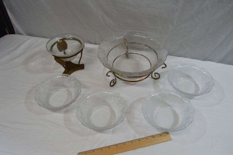 GODLINGER SILVER ART 11" SALAD BOWL W/RACK & 4 MATCHING BOWLS & A CANDLE HOLDER W/STAND