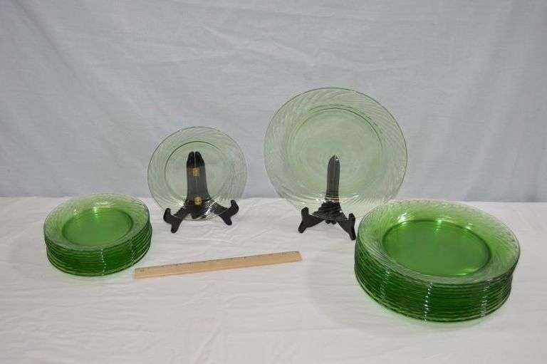 GREEN PYREX PLATES (12) & SALAD PLATES (11)