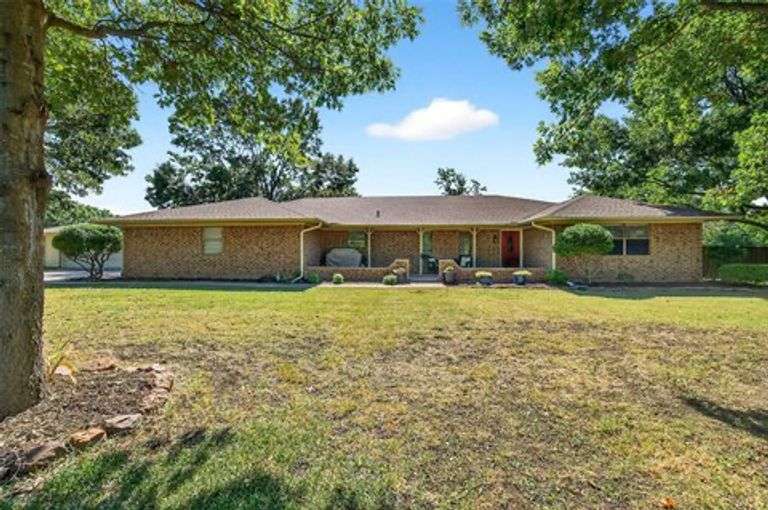 Van Alstyne, TX - MOVING ESTATE AUCTION