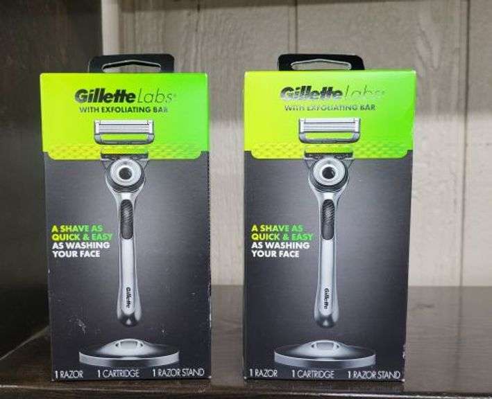 2 GILLETTE Razors. ~ cash only ~ . (2A) - Texas Online Auction House